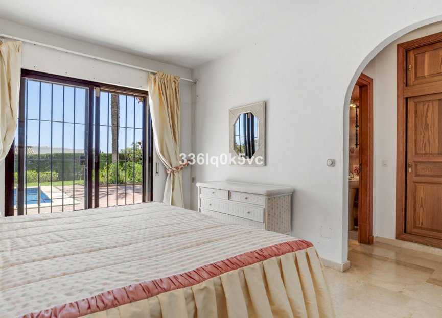 Resale - House - Detached Villa - Marbella - Las Chapas
