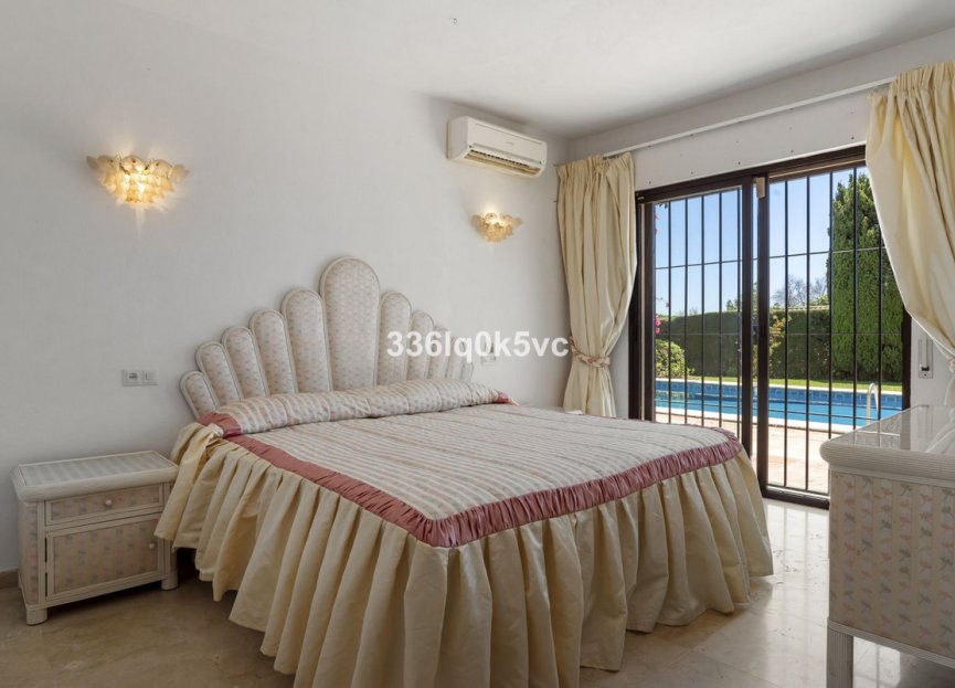 Resale - House - Detached Villa - Marbella - Las Chapas
