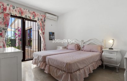 Resale - House - Detached Villa - Marbella - Las Chapas