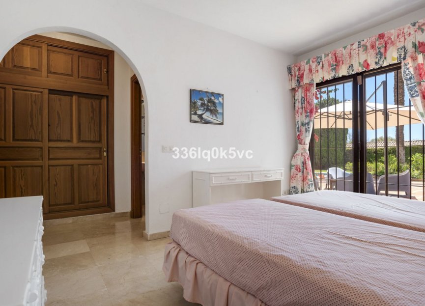 Resale - House - Detached Villa - Marbella - Las Chapas