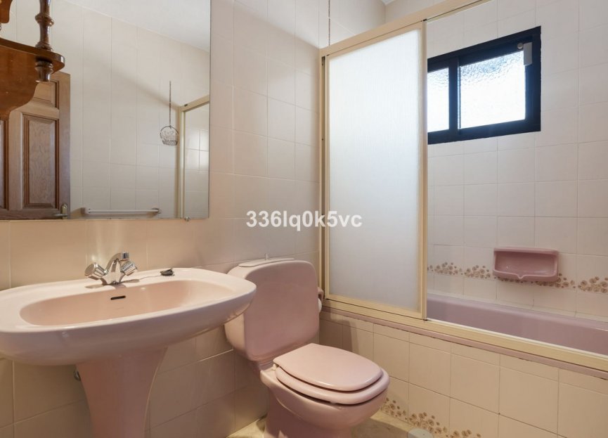 Resale - House - Detached Villa - Marbella - Las Chapas