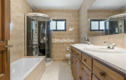 Resale - House - Detached Villa - Marbella - Las Chapas