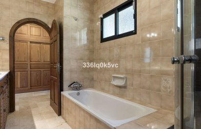 Resale - House - Detached Villa - Marbella - Las Chapas