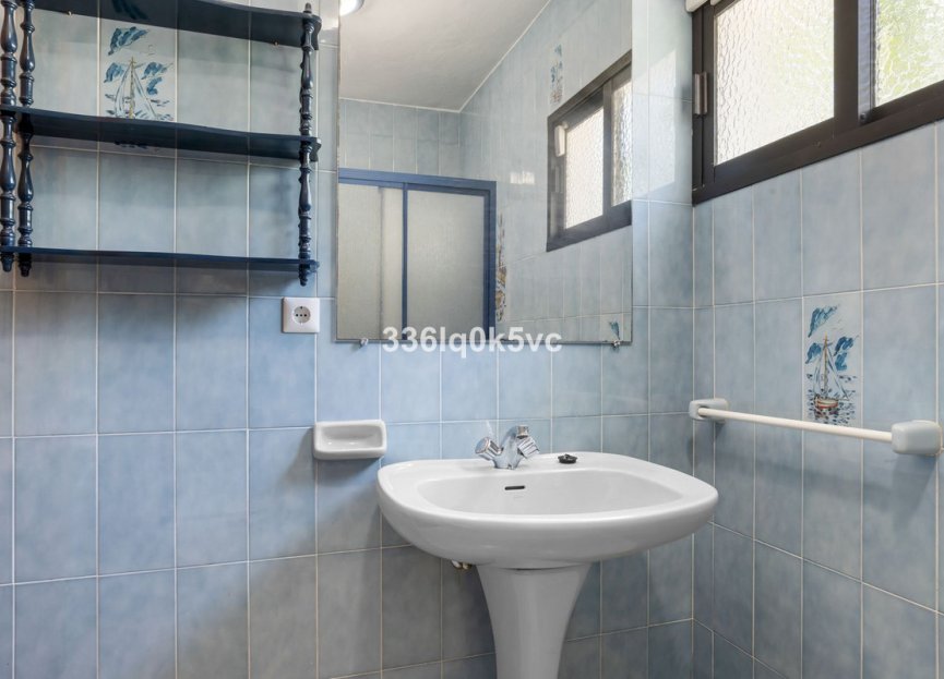 Resale - House - Detached Villa - Marbella - Las Chapas