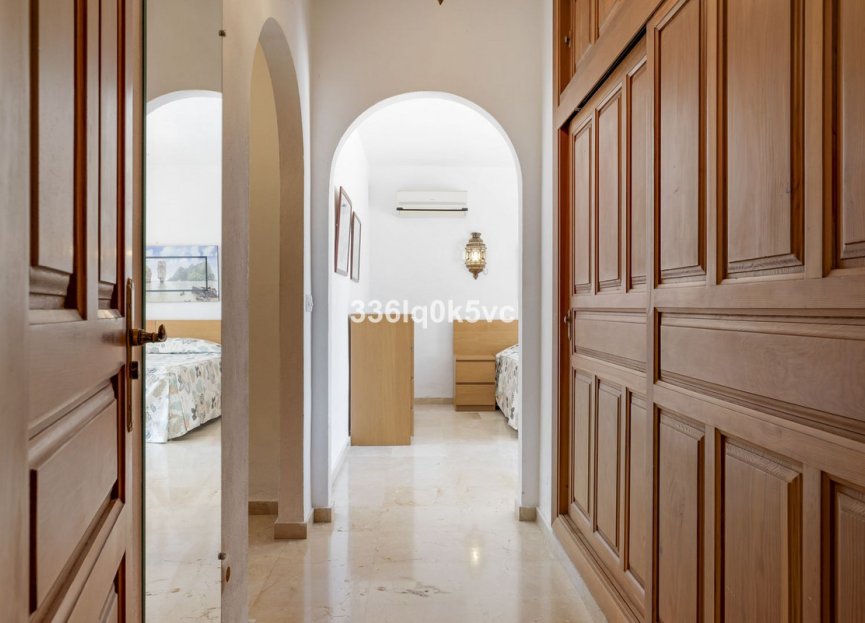 Resale - House - Detached Villa - Marbella - Las Chapas