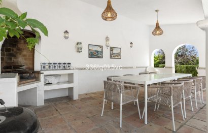 Resale - House - Detached Villa - Marbella - Las Chapas