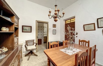 Resale - House - Townhouse - Estepona - Estepona Centro