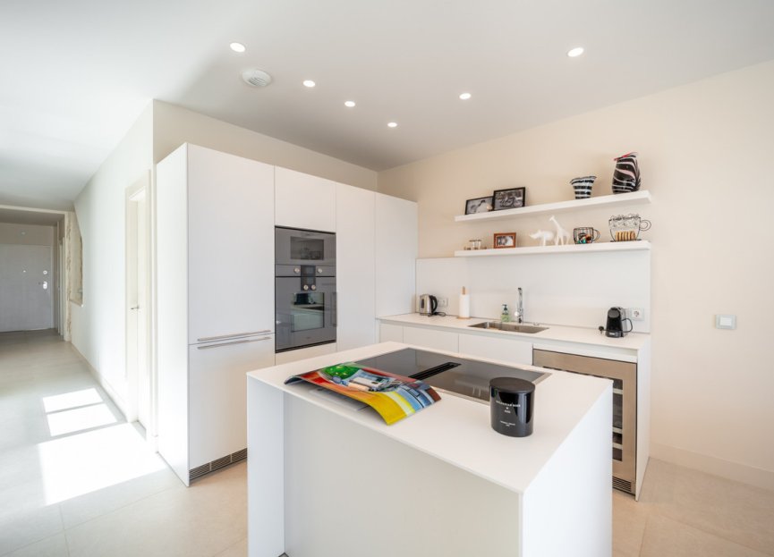 Resale - House - Townhouse - Estepona - Estepona Centro