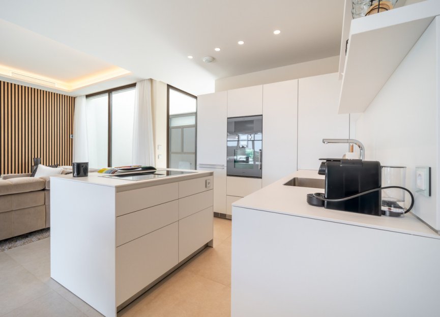 Resale - House - Townhouse - Estepona - Estepona Centro