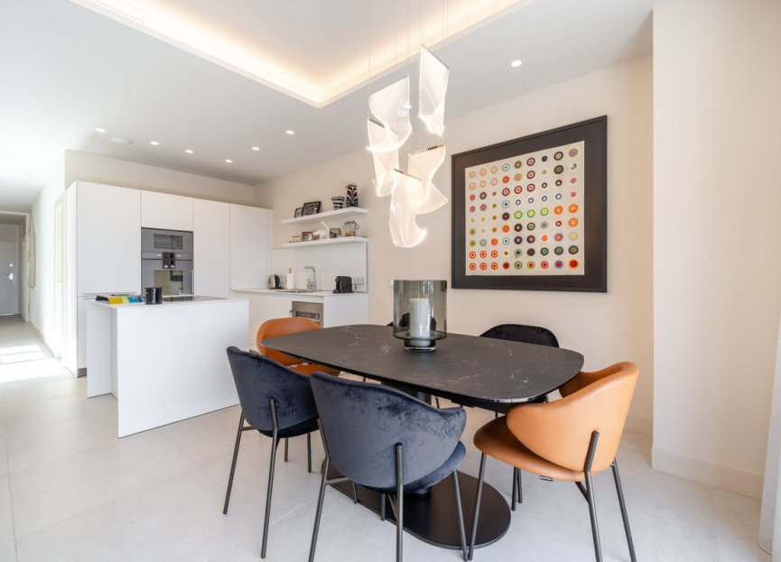 Resale - House - Townhouse - Estepona - Estepona Centro