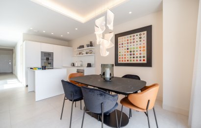 Resale - House - Townhouse - Estepona - Estepona Centro