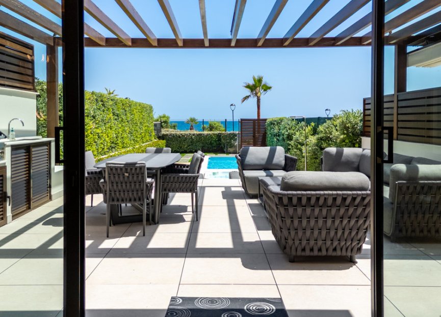 Resale - House - Townhouse - Estepona - Estepona Centro