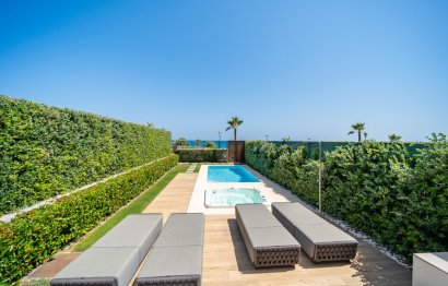 Resale - House - Townhouse - Estepona - Estepona Centro