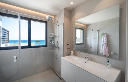 Resale - House - Townhouse - Estepona - Estepona Centro