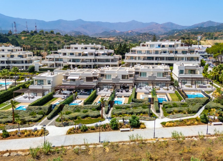 Resale - House - Townhouse - Estepona - Estepona Centro