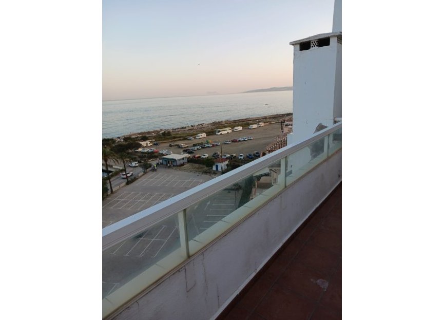 Resale - Apartment - Middle Floor Apartment - Estepona - Estepona Centro