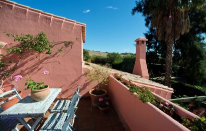 Resale - House - Finca - Cortijo - Estepona - Estepona Centro