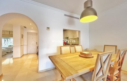 Resale - Apartment - Middle Floor Apartment - Estepona - Estepona Centro