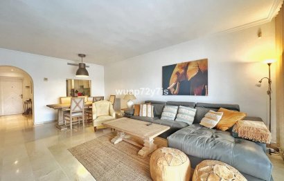 Resale - Apartment - Middle Floor Apartment - Estepona - Estepona Centro