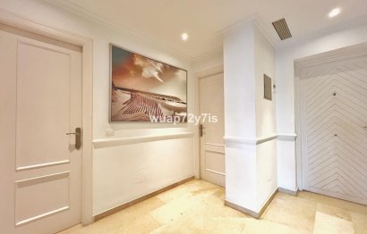 Resale - Apartment - Middle Floor Apartment - Estepona - Estepona Centro