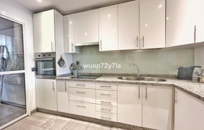 Resale - Apartment - Middle Floor Apartment - Estepona - Estepona Centro