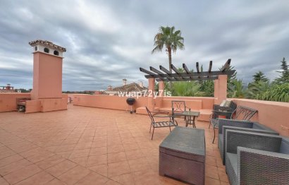 Resale - Apartment - Middle Floor Apartment - Estepona - Estepona Centro