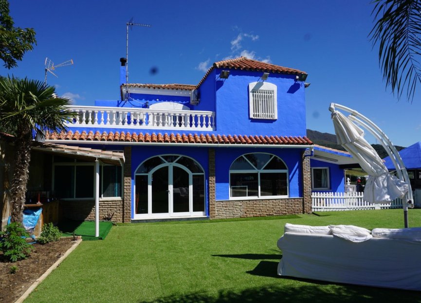 Resale - House - Finca - Cortijo - Estepona - Estepona Centro