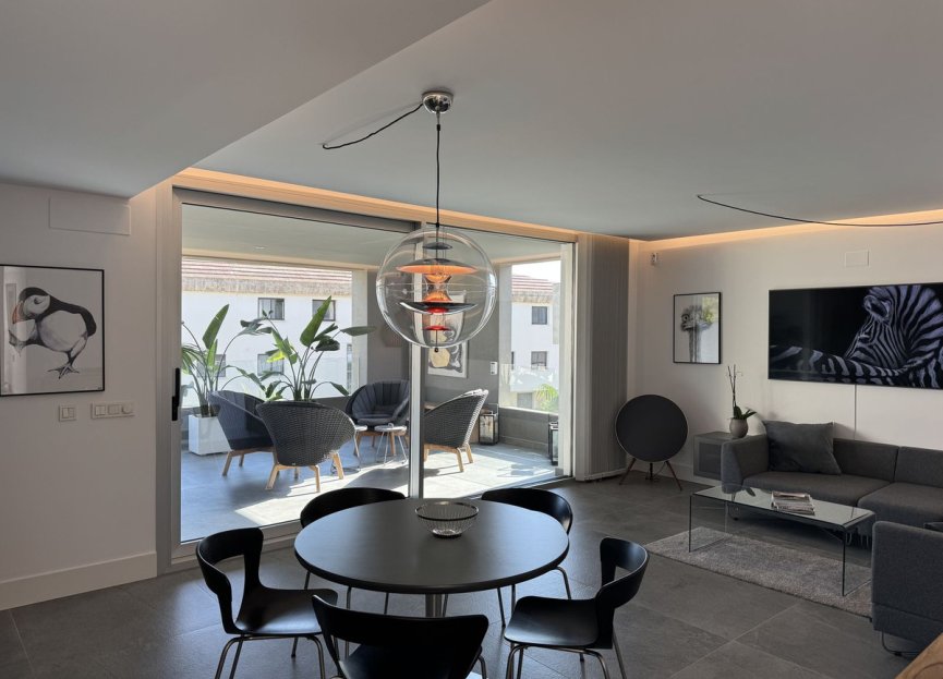 Resale - Apartment - Penthouse - Marbella - Nueva Andalucia