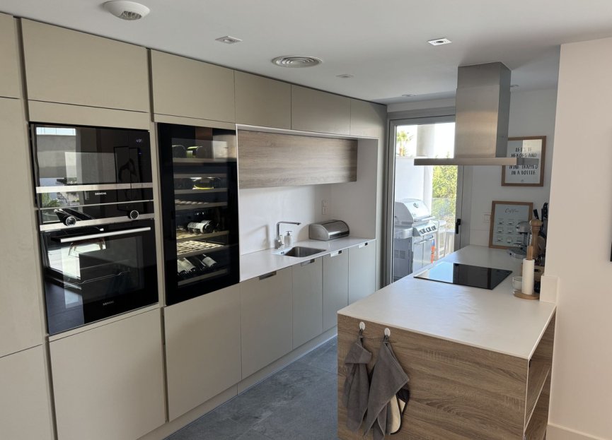 Resale - Apartment - Penthouse - Marbella - Nueva Andalucia