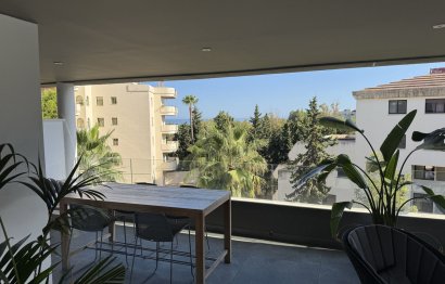 Resale - Apartment - Penthouse - Marbella - Nueva Andalucia