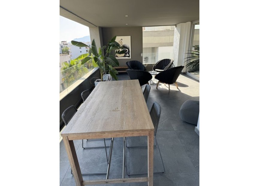 Resale - Apartment - Penthouse - Marbella - Nueva Andalucia