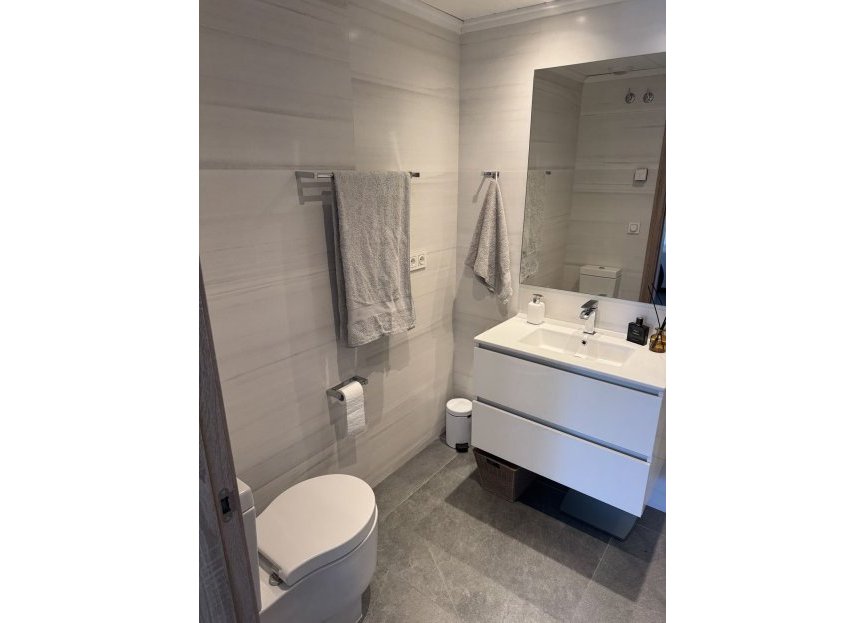 Resale - Apartment - Penthouse - Marbella - Nueva Andalucia