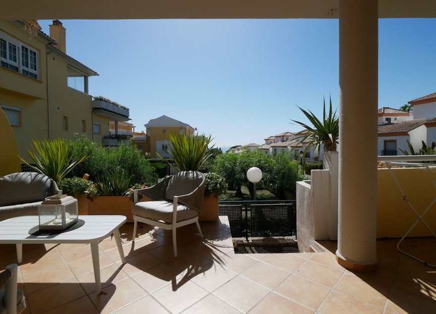 Resale - Ground floor apartment - Marbella - Cabopino