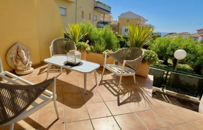 Resale - Ground floor apartment - Marbella - Cabopino