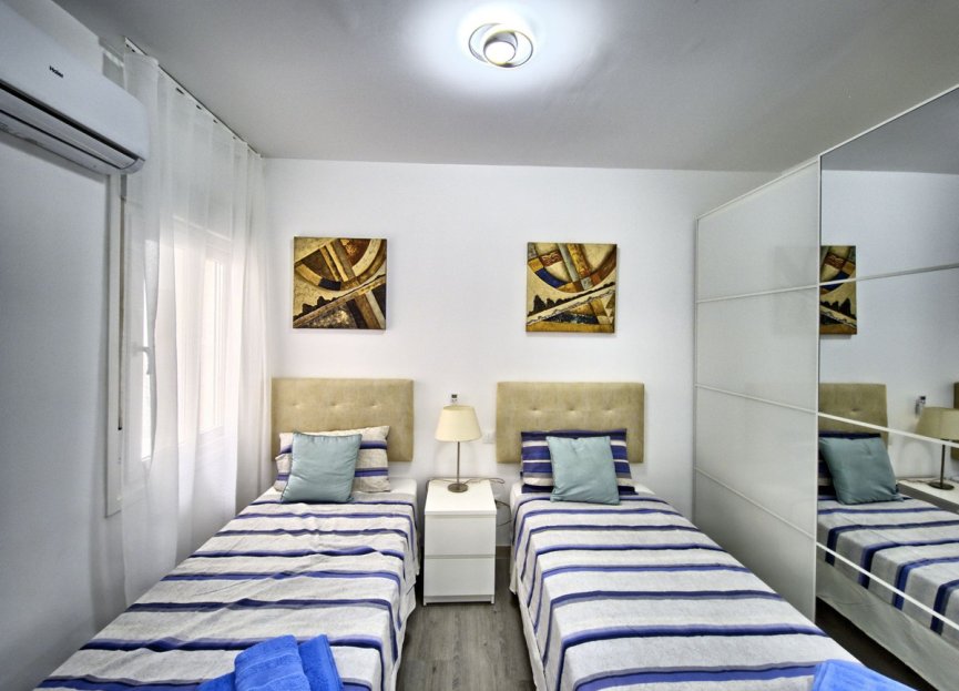 Resale - Apartment - Middle Floor Apartment - Marbella - Marbella Centro