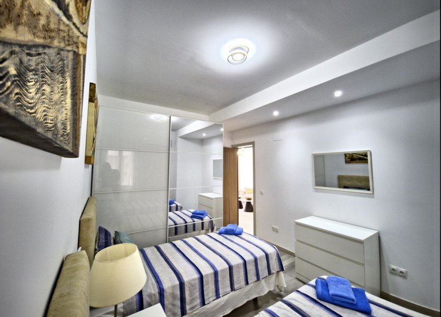 Resale - Apartment - Middle Floor Apartment - Marbella - Marbella Centro