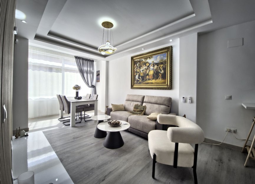 Resale - Apartment - Middle Floor Apartment - Marbella - Marbella Centro