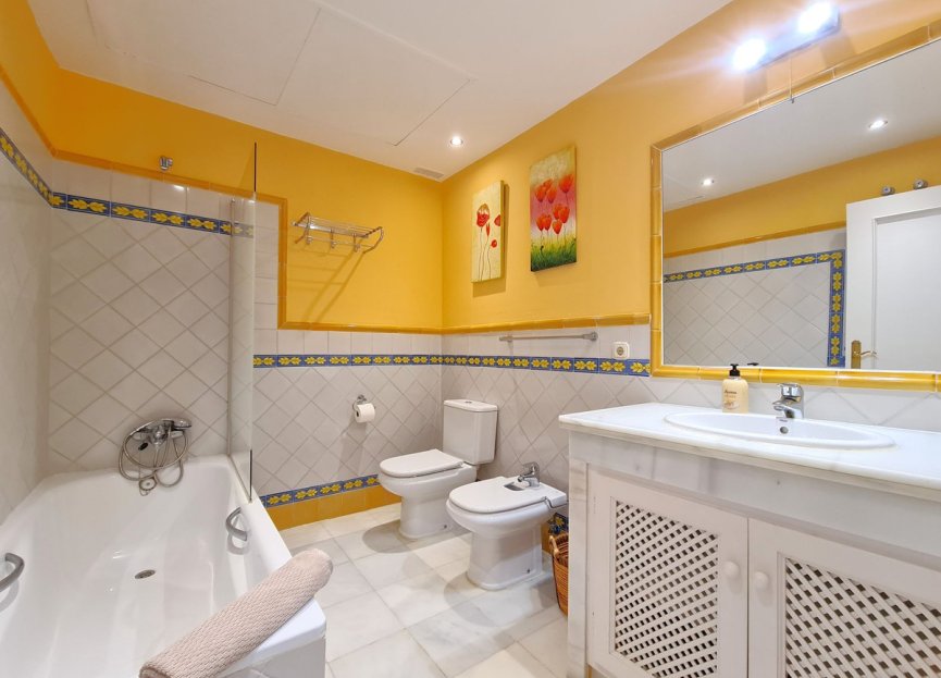 Resale - Ground floor apartment - Casares - Casares Playa