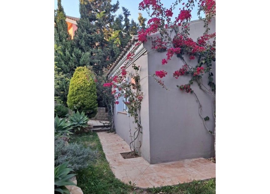 Resale - House - Detached Villa - Manilva - Manilva Centro