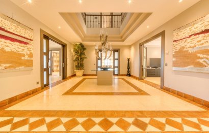 Resale - House - Detached Villa - Sotogrande