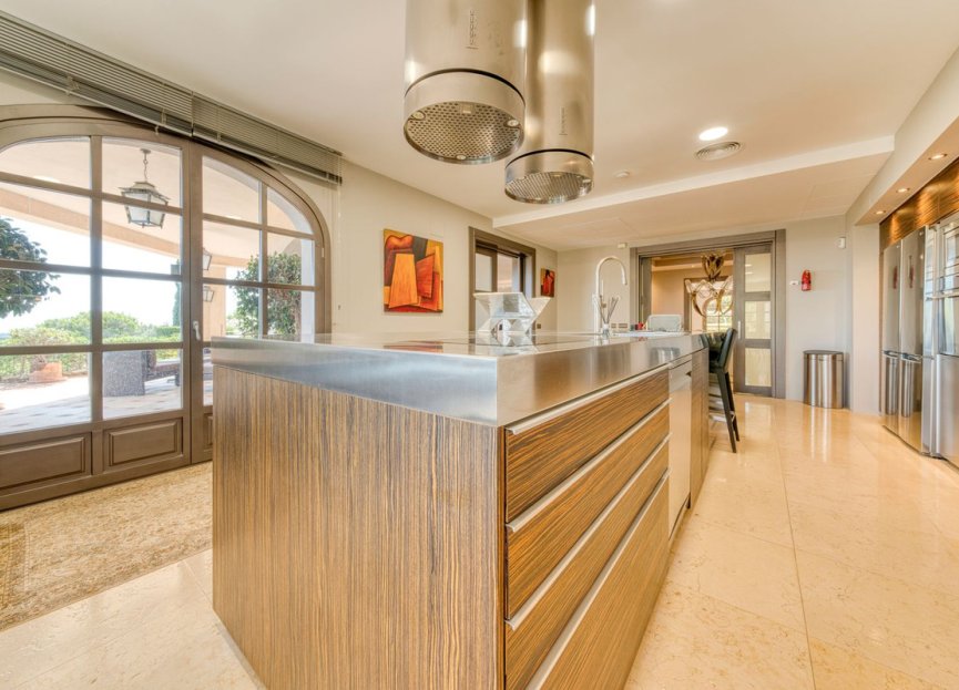 Resale - House - Detached Villa - Sotogrande