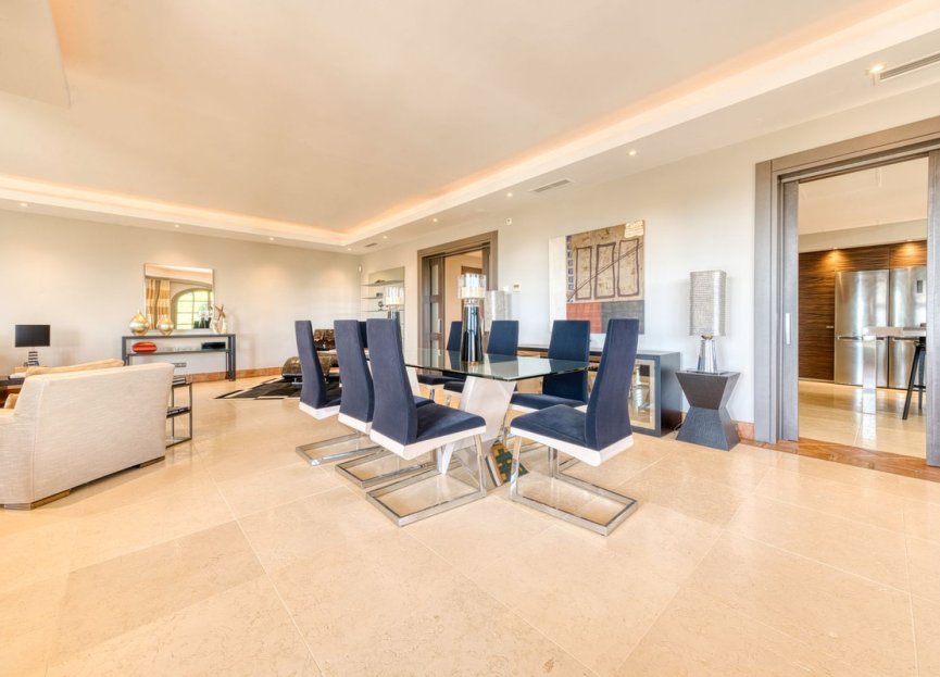 Resale - House - Detached Villa - Sotogrande