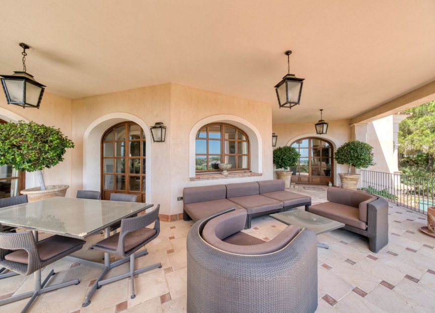 Resale - House - Detached Villa - Sotogrande