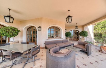 Resale - House - Detached Villa - Sotogrande