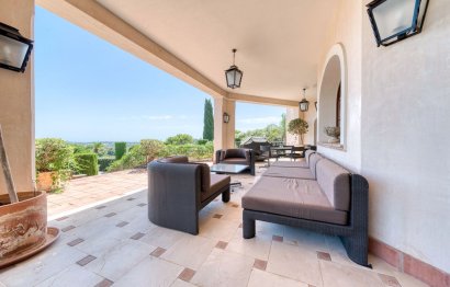 Resale - House - Detached Villa - Sotogrande