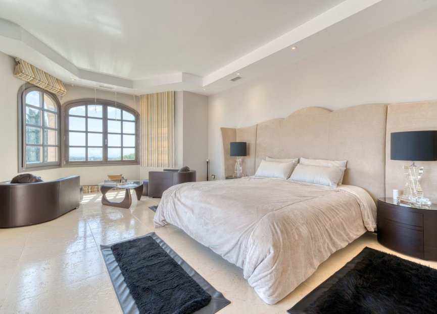 Resale - House - Detached Villa - Sotogrande