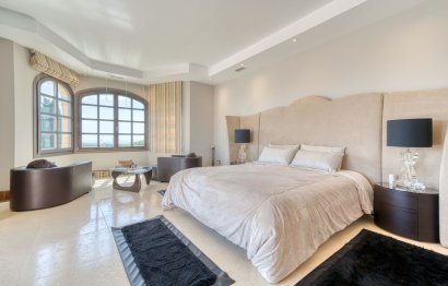 Resale - House - Detached Villa - Sotogrande