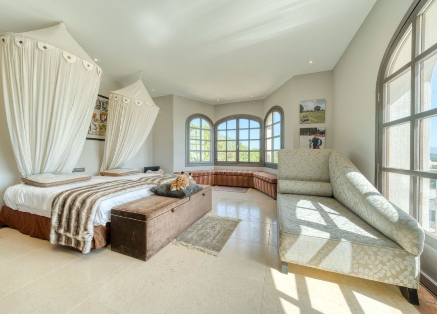 Resale - House - Detached Villa - Sotogrande