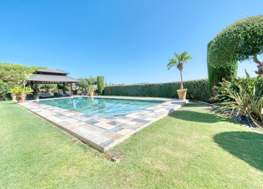 Resale - House - Detached Villa - Sotogrande