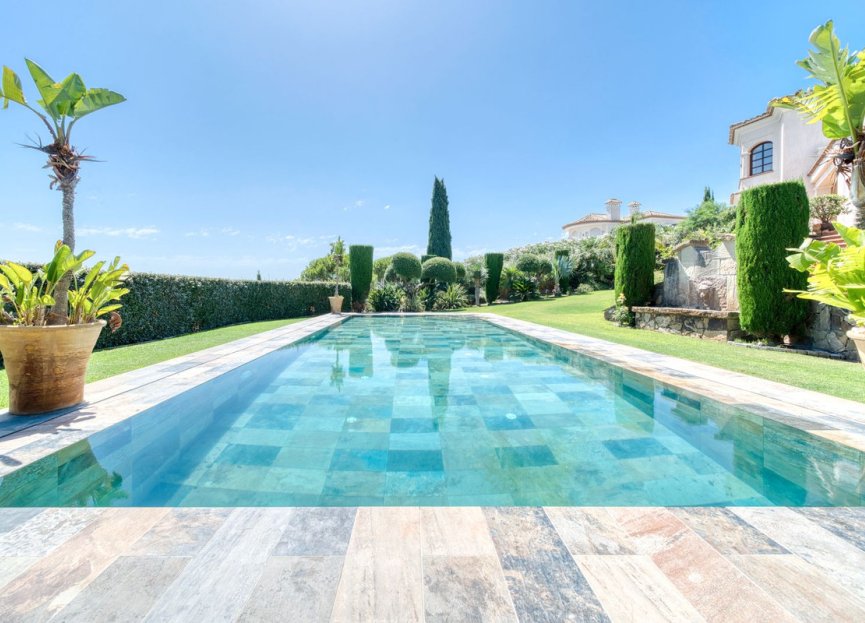 Resale - House - Detached Villa - Sotogrande